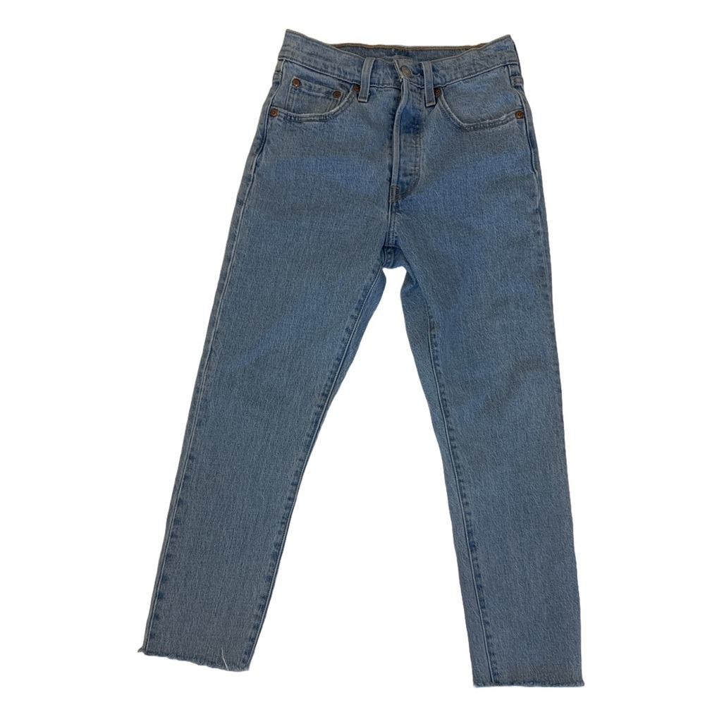 Levi’s 501 Skinny Jeans Light Wash W24 L30 Distressed Hem Vintage-Inspired